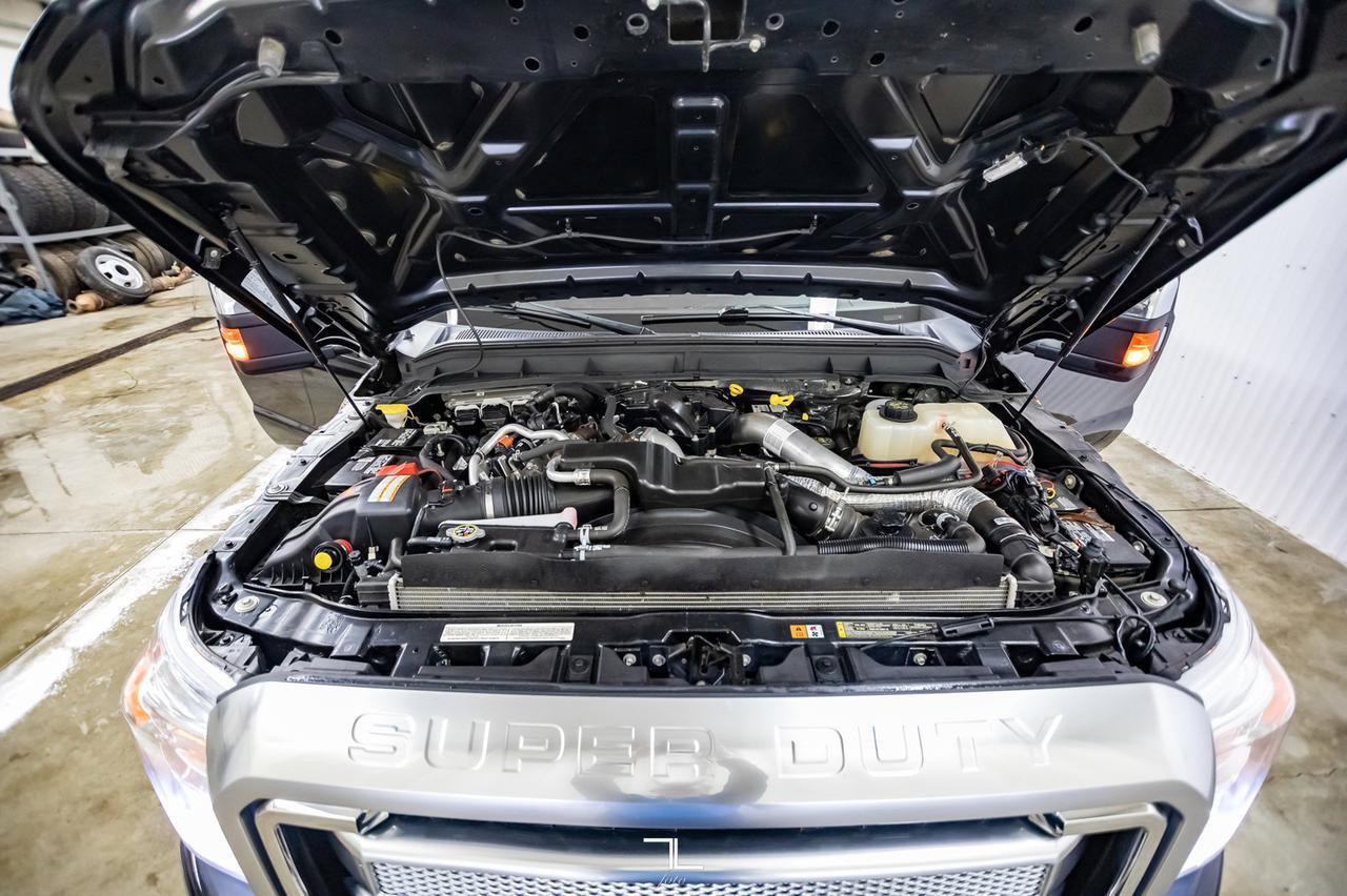 2015 Ford F-350 4x4 Crew Cab Platinum Dually Diesel Leather Roof Nav Red Deer AB