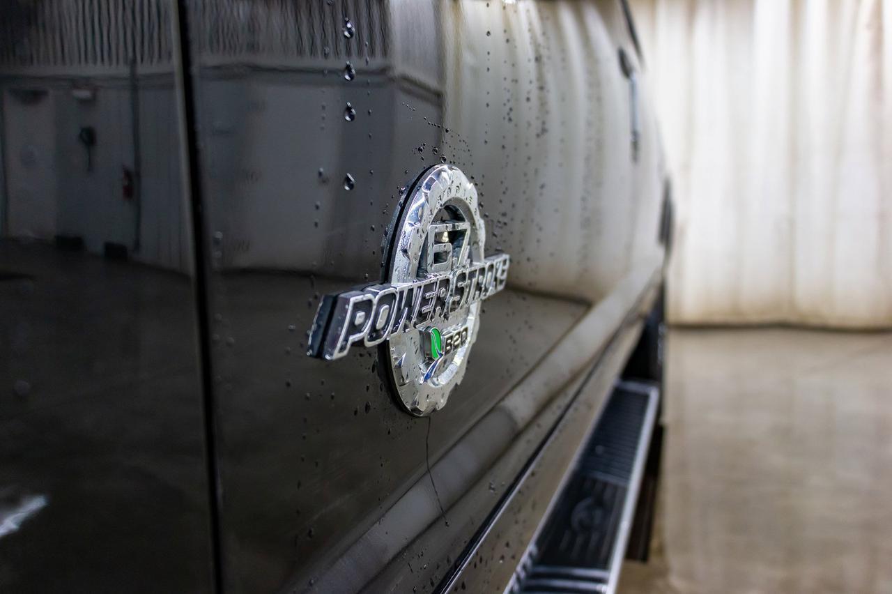 2015 Ford F-350 4x4 Crew Cab Platinum Red Deer AB