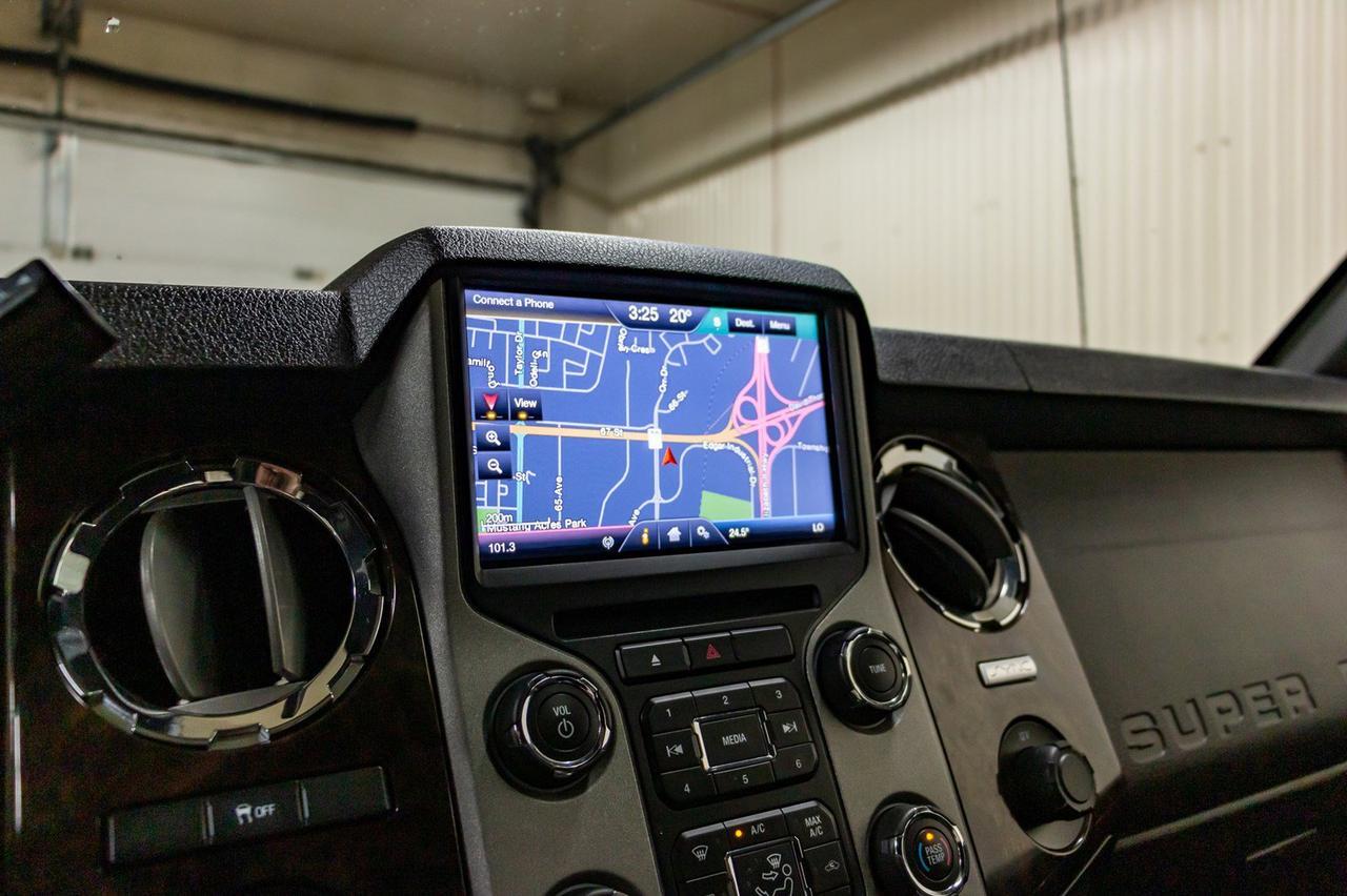 2015 Ford F-350 4x4 Crew Cab Platinum Red Deer AB