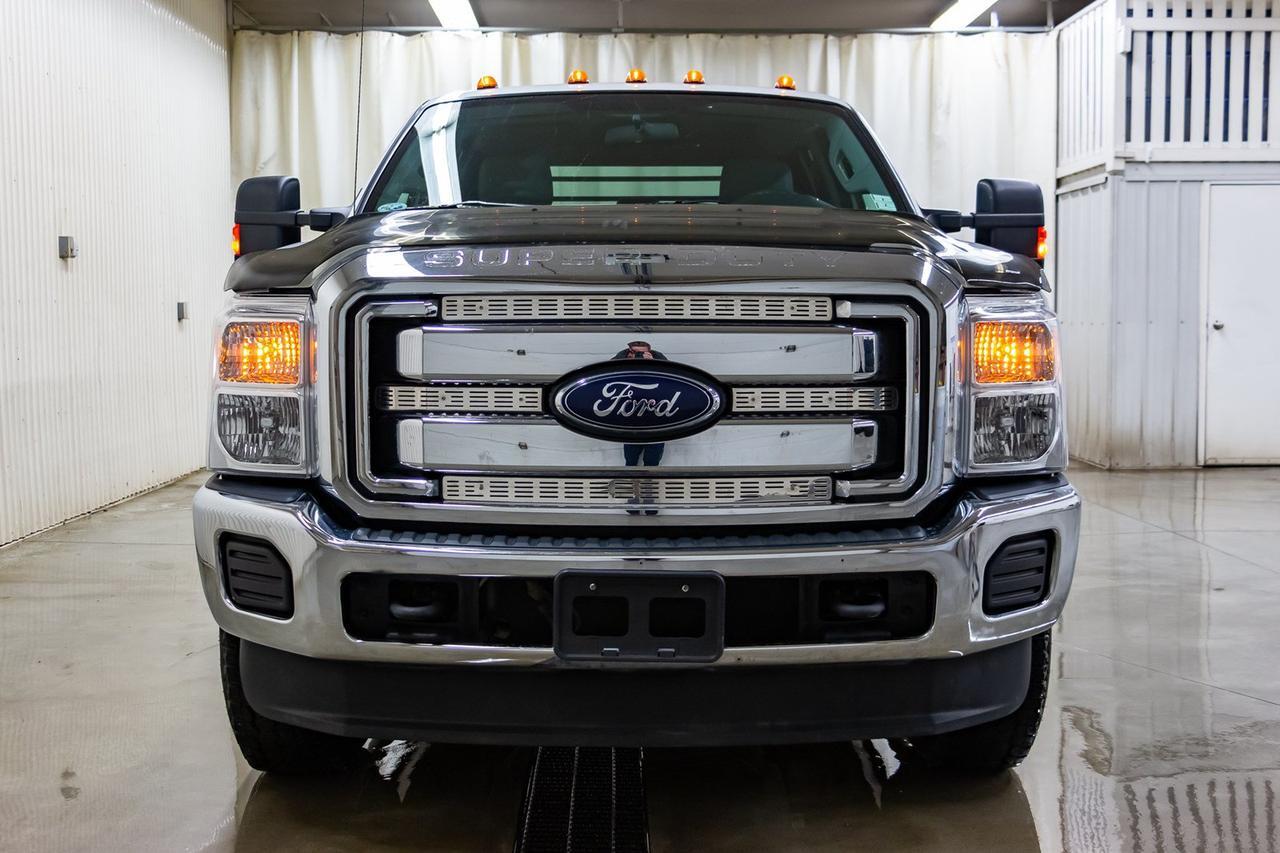 2015 Ford F-350 4x4 Crew Cab XLT Deck Diesel Red Deer AB