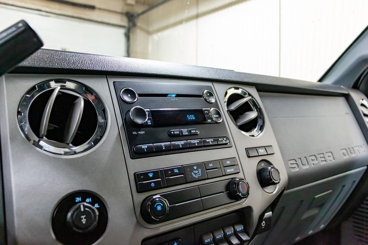 2015 Ford F-350 4x4 Crew Cab XLT Deck Diesel Red Deer AB