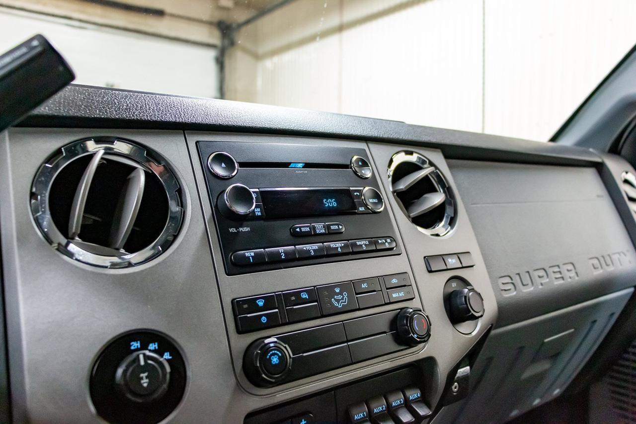 2015 Ford F-350 4x4 Crew Cab XLT Deck Diesel Red Deer AB