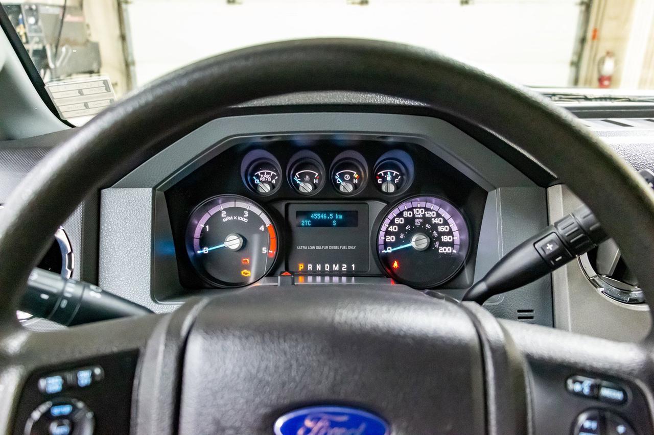 2015 Ford F-350 4x4 Crew Cab XLT Deck Diesel Red Deer AB