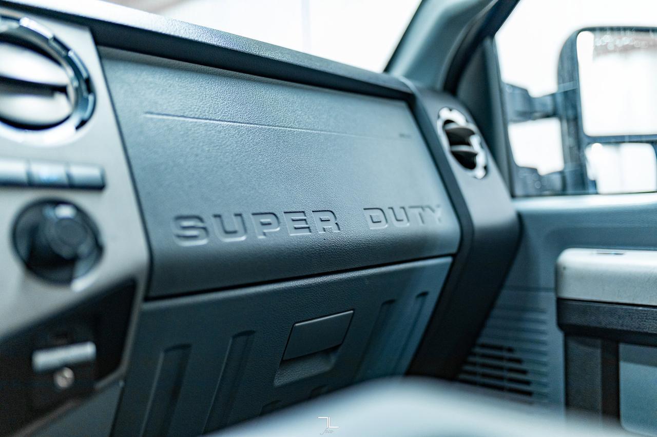 2015 Ford F-350 4x4 Crew Cab XLT Flat Deck Diesel Red Deer AB