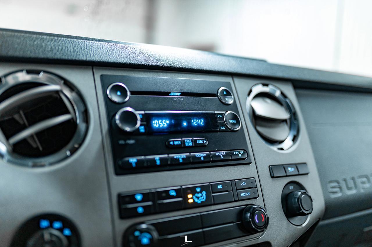 2015 Ford F-350 4x4 Crew Cab XLT Flat Deck Diesel Red Deer AB