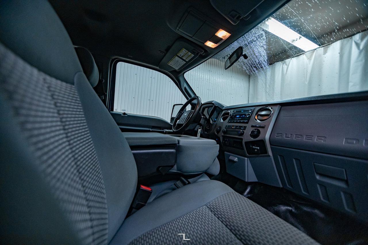 2015 Ford F-350 4x4 Crew Cab XLT Flat Deck Diesel Red Deer AB