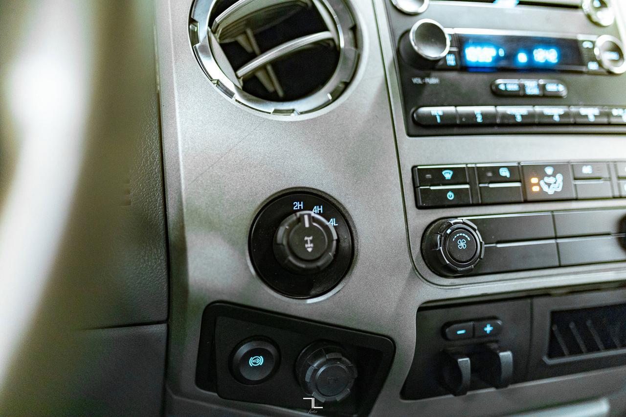 2015 Ford F-350 4x4 Crew Cab XLT Flat Deck Diesel Red Deer AB