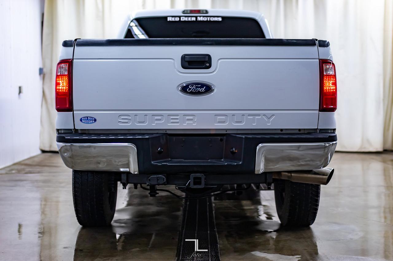 2015 Ford F-350 4x4 Crew Cab XLT Longbox Diesel Leather Red Deer AB