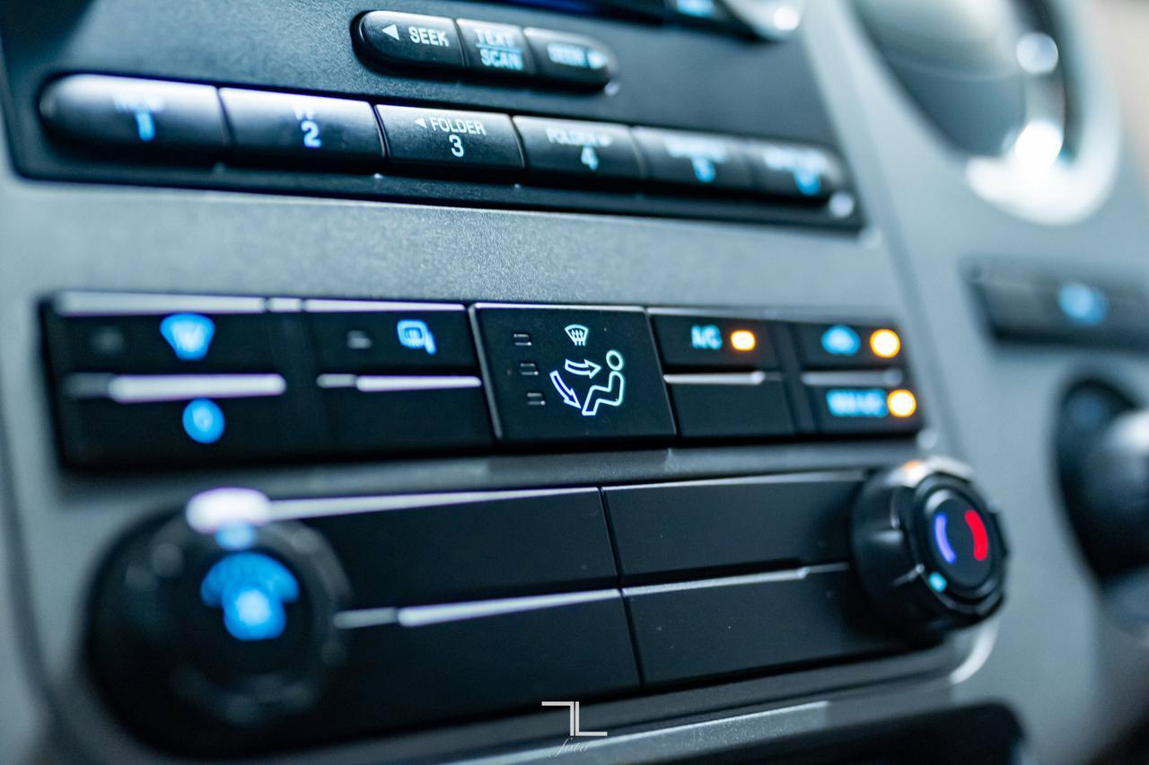 2015 Ford F-350 4x4 Crew Cab XLT Longbox Diesel Leather Red Deer AB