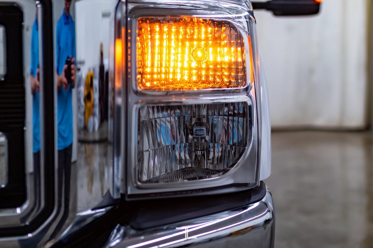 2015 Ford F-350 4x4 Crew Cab XLT Longbox Diesel Leather Red Deer AB