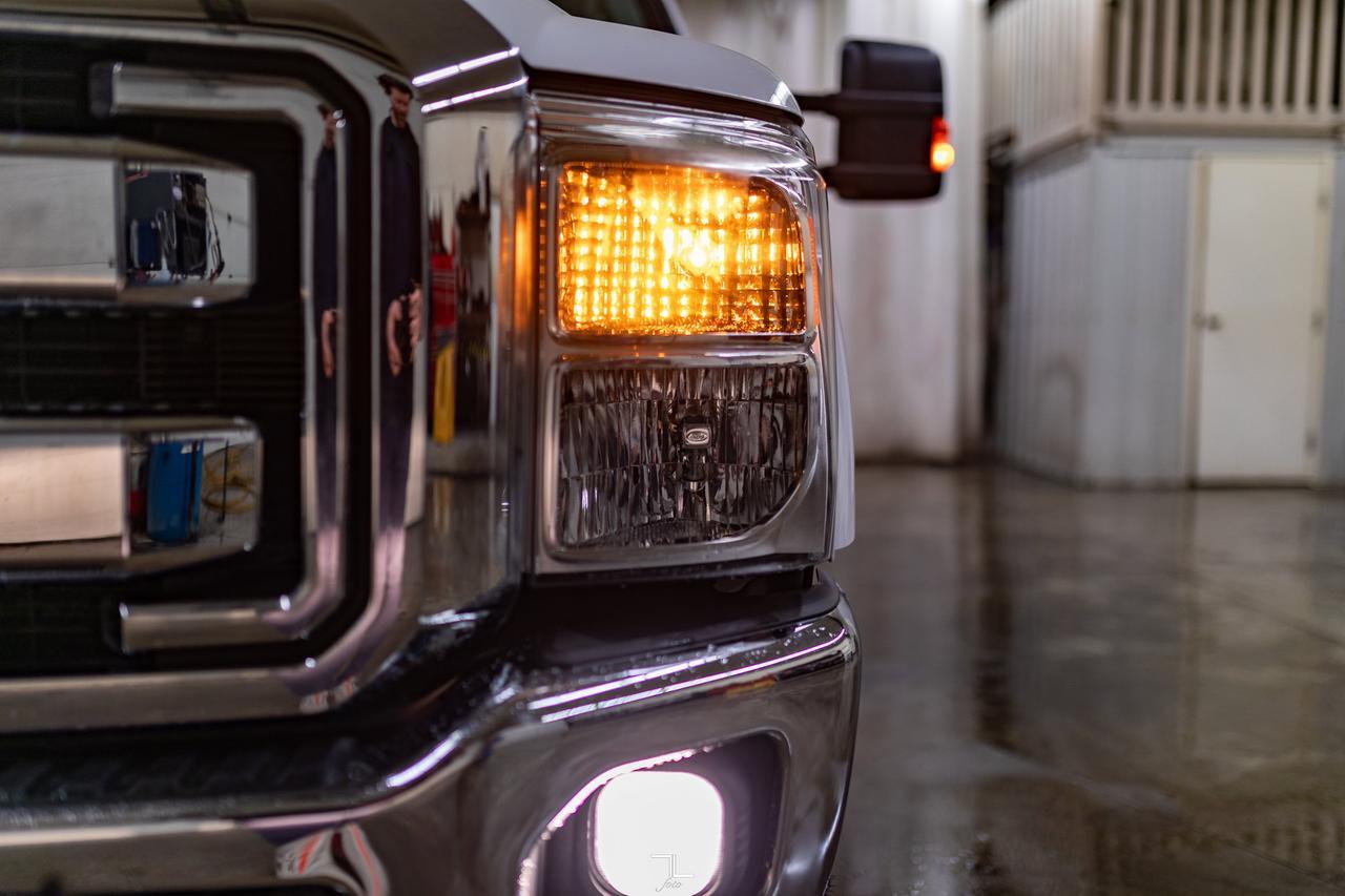 2015 Ford F-350 4x4 Crew Cab XLT Longbox Diesel Red Deer AB