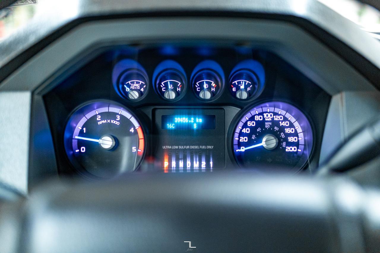 2015 Ford F-350 4x4 Crew Cab XLT Longbox Diesel Red Deer AB