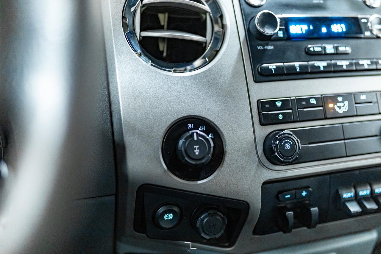 2015 Ford F-350 4x4 Crew Cab XLT Longbox Diesel Red Deer AB