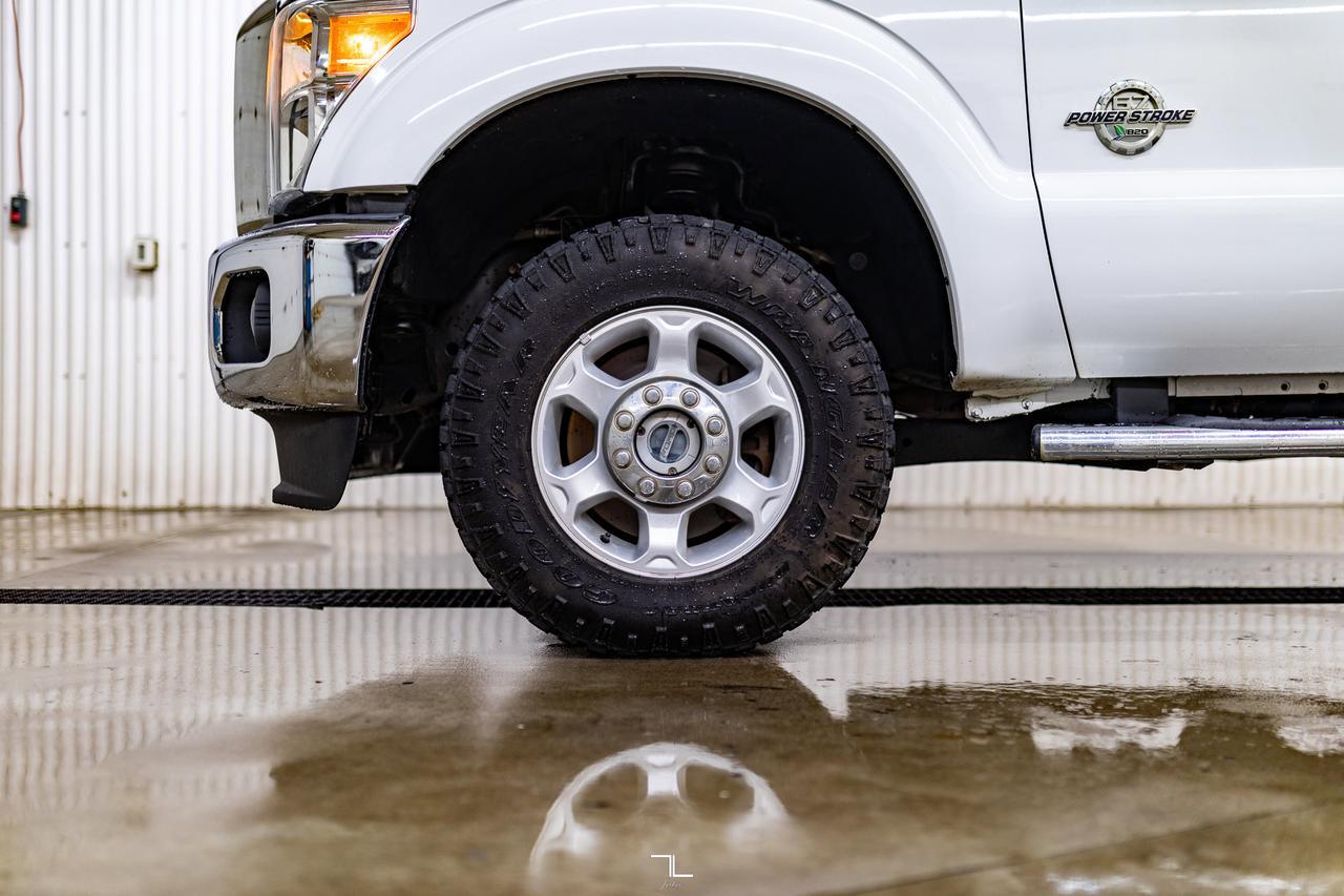 2015 Ford F-350 4x4 Crew Cab XLT Longbox Diesel Red Deer AB