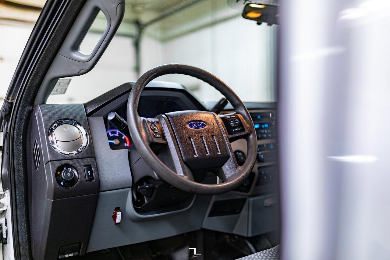 2015 Ford F-350 4x4 Crew Cab XLT Longbox Diesel Red Deer AB