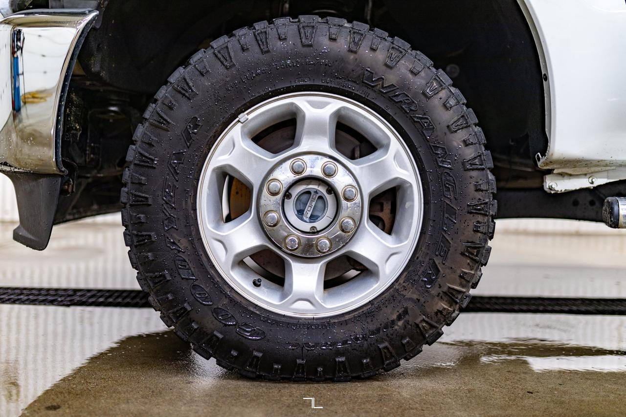 2015 Ford F-350 4x4 Crew Cab XLT Longbox Diesel Red Deer AB