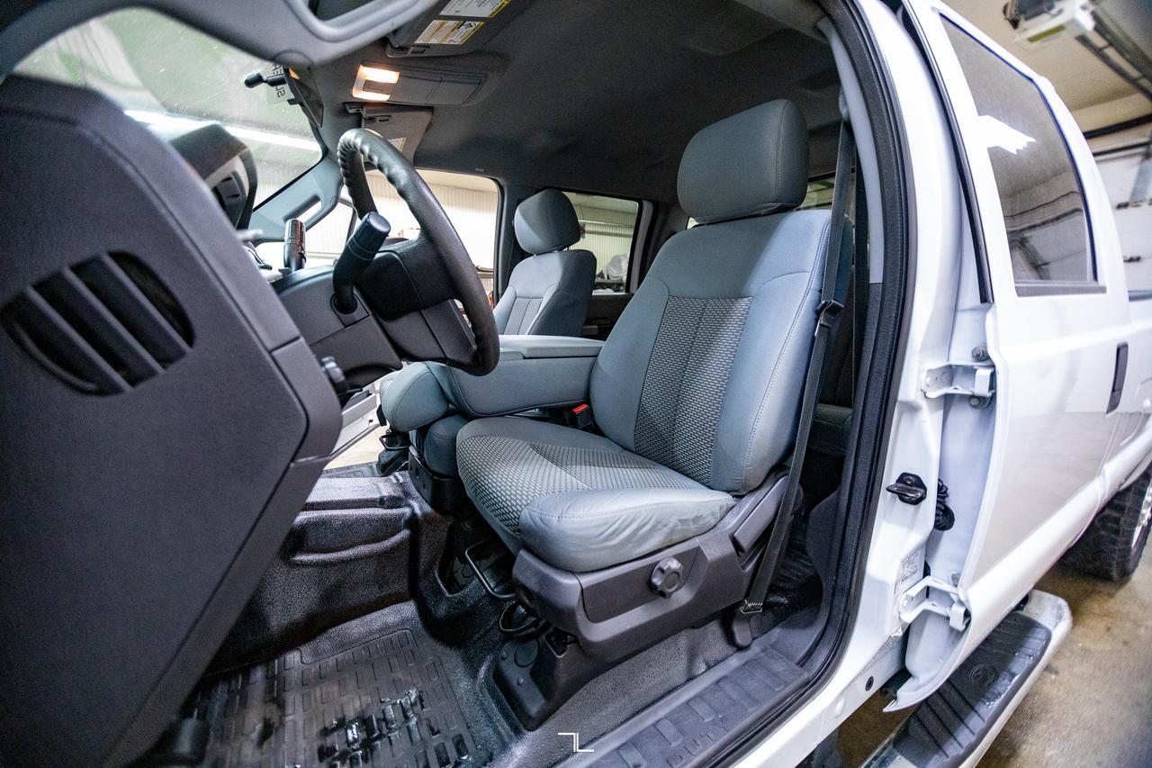 2015 Ford F-350 4x4 Crew Cab XLT Longbox Diesel Red Deer AB