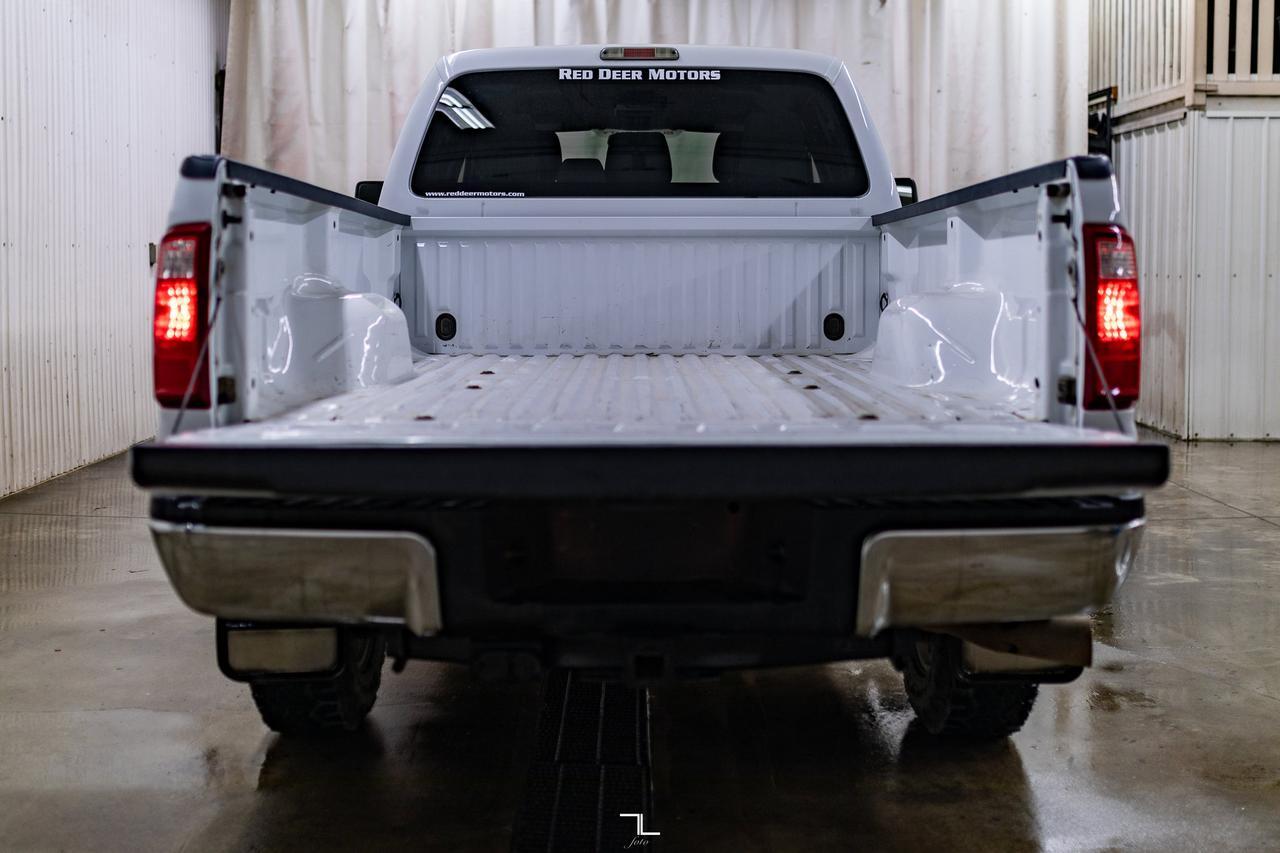 2015 Ford F-350 4x4 Crew Cab XLT Longbox Diesel Red Deer AB