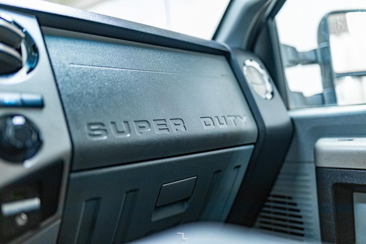 2015 Ford F-350 4x4 Crew Cab XLT Longbox Diesel Red Deer AB