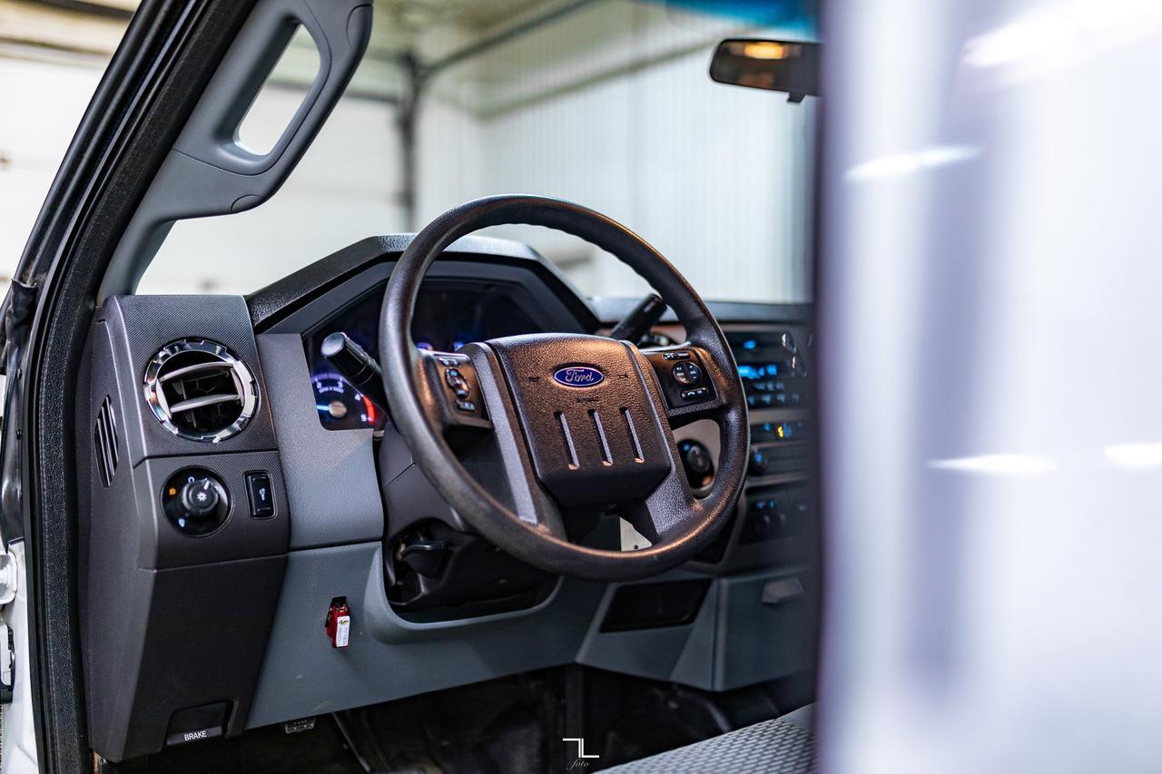 2015 Ford F-350 4x4 Crew Cab XLT Longbox Diesel Red Deer AB