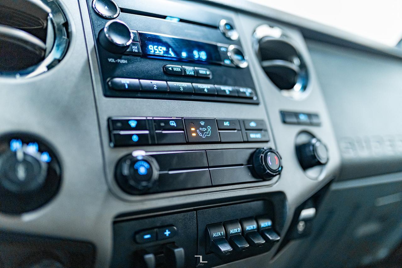 2015 Ford F-350 4x4 Crew Cab XLT Longbox Diesel Red Deer AB