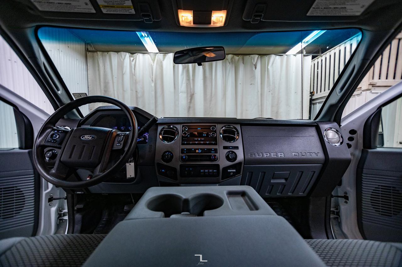 2015 Ford F-350 4x4 Crew Cab XLT Longbox Diesel Red Deer AB