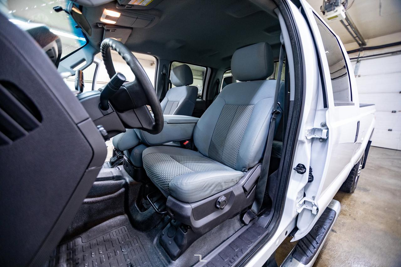 2015 Ford F-350 4x4 Crew Cab XLT Longbox Diesel Red Deer AB