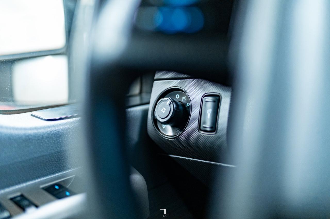 2015 Ford F-350 4x4 Crew Cab XLT Longbox Diesel Red Deer AB