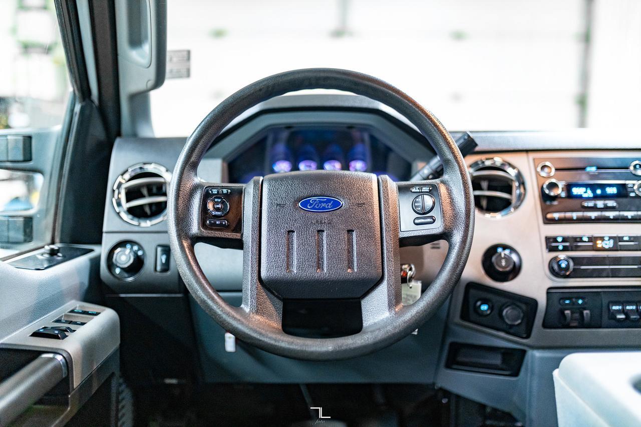 2015 Ford F-350 4x4 Crew Cab XLT Longbox Diesel Red Deer AB