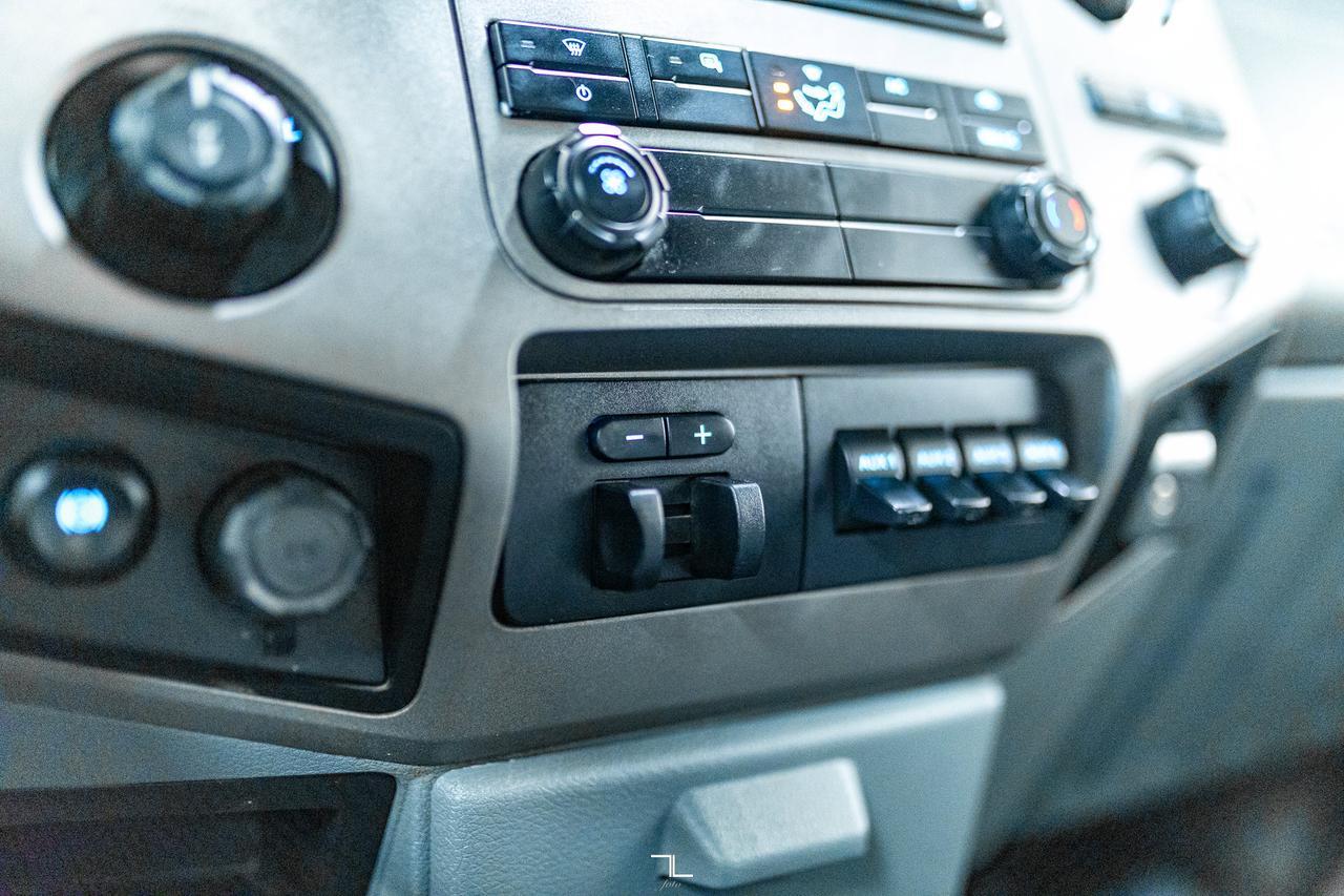 2015 Ford F-350 4x4 Crew Cab XLT Longbox Diesel Red Deer AB