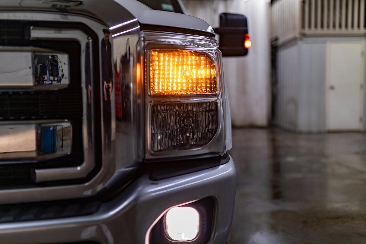 2015 Ford F-350 4x4 Crew Cab XLT Longbox Diesel Red Deer AB