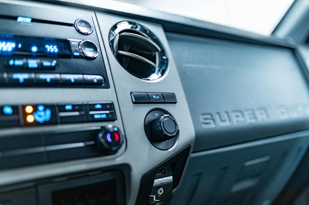 2015 Ford F-350 4x4 Crew Cab XLT Longbox Diesel Red Deer AB