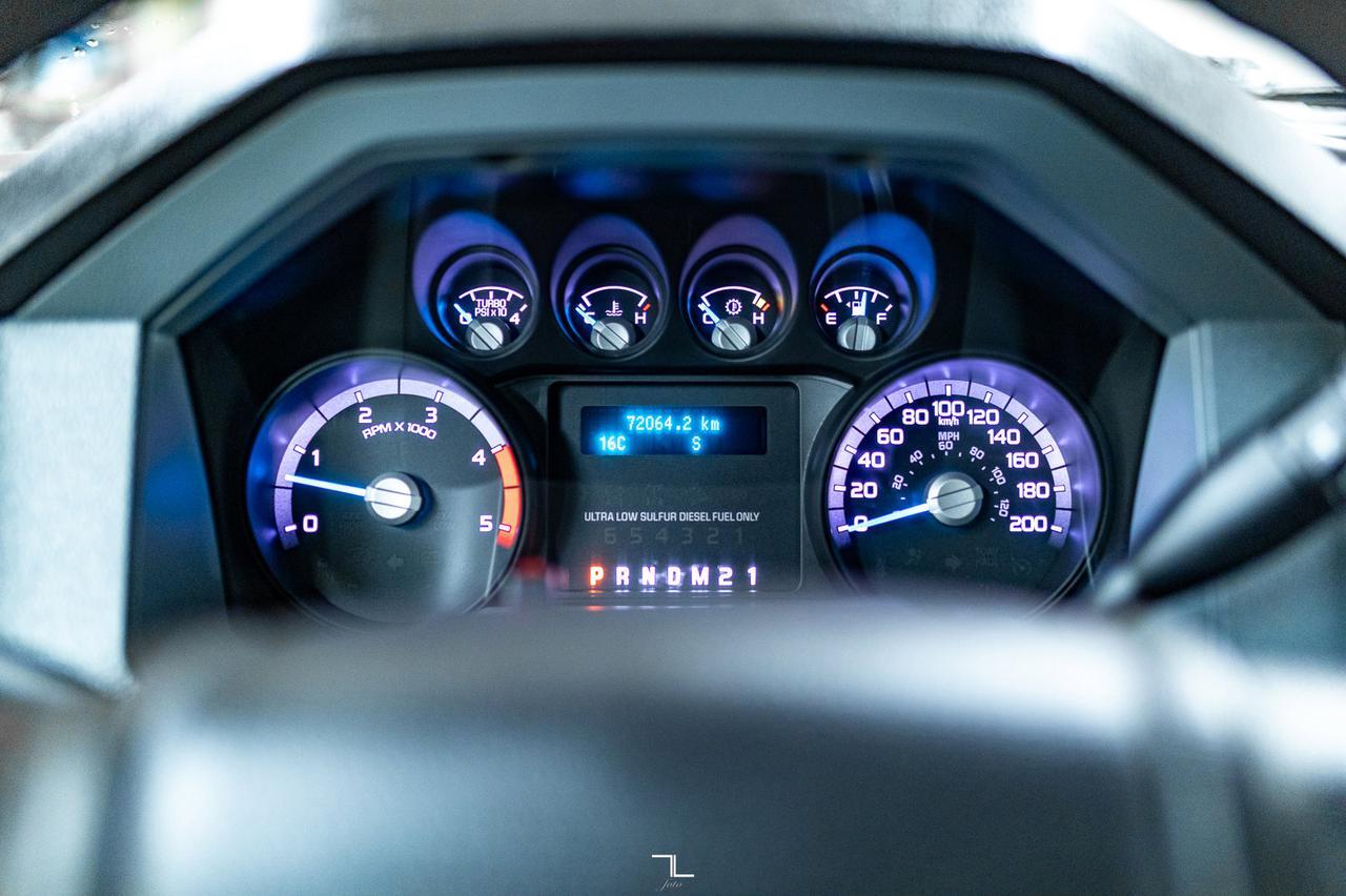 2015 Ford F-350 4x4 Crew Cab XLT Longbox Diesel Red Deer AB