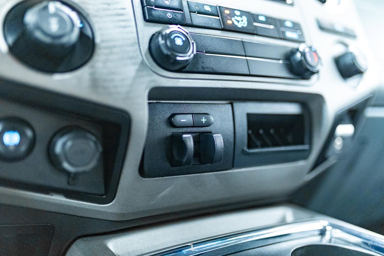 2015 Ford F-350 4x4 Crew Cab XLT Longbox Diesel Red Deer AB