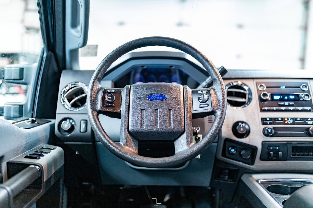 2015 Ford F-350 4x4 Crew Cab XLT Longbox Diesel Red Deer AB