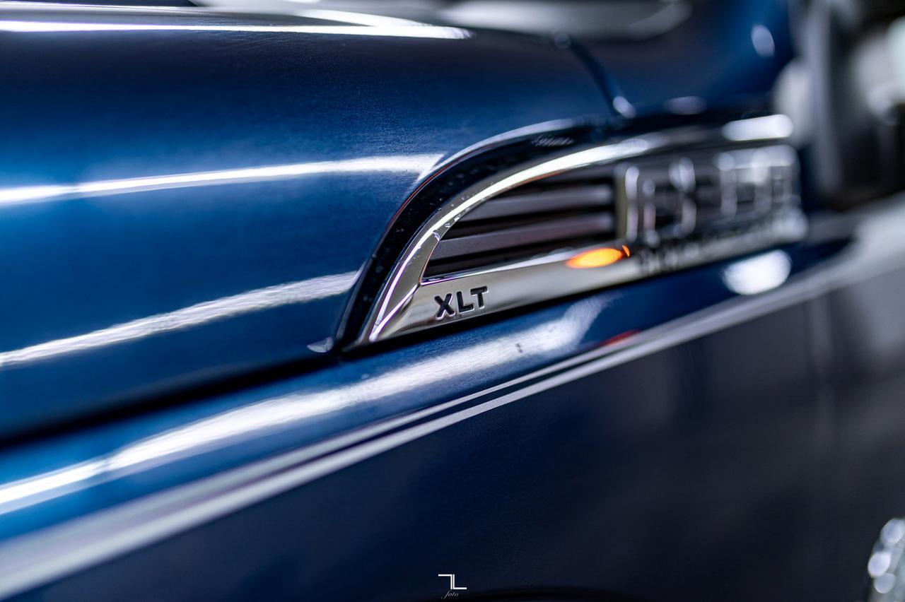 2015 Ford F-350 4x4 Crew Cab XLT Longbox Diesel Red Deer AB