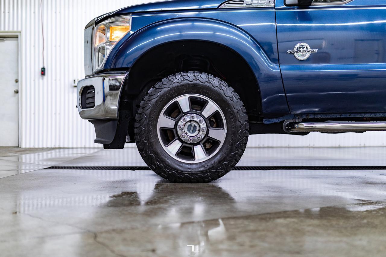 2015 Ford F-350 4x4 Crew Cab XLT Longbox Diesel Red Deer AB