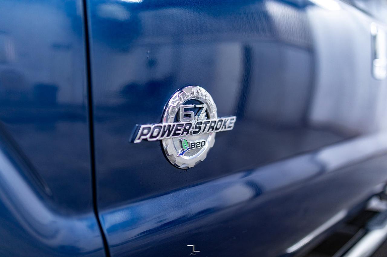 2015 Ford F-350 4x4 Crew Cab XLT Longbox Diesel Red Deer AB