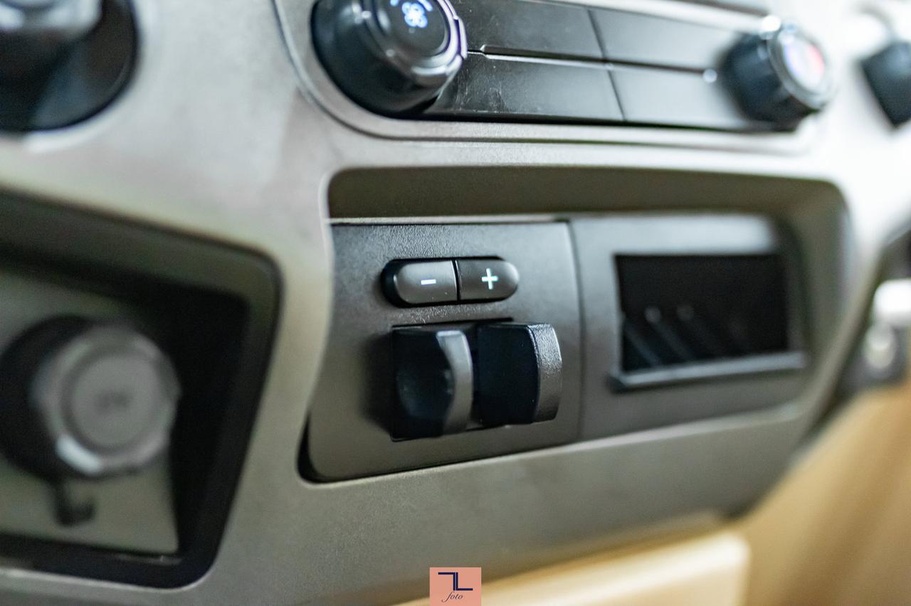 2015 Ford F-350 4x4 Super Cab XLT Longbox Diesel Red Deer AB