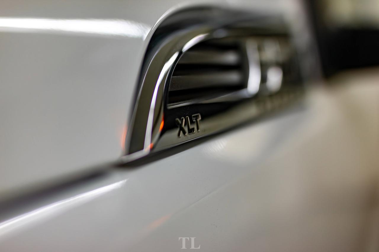 2015 Ford F-350 4x4 Super Cab XLT Longbox Diesel Red Deer AB