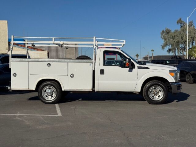 2015 Ford F-350 Chassis XL