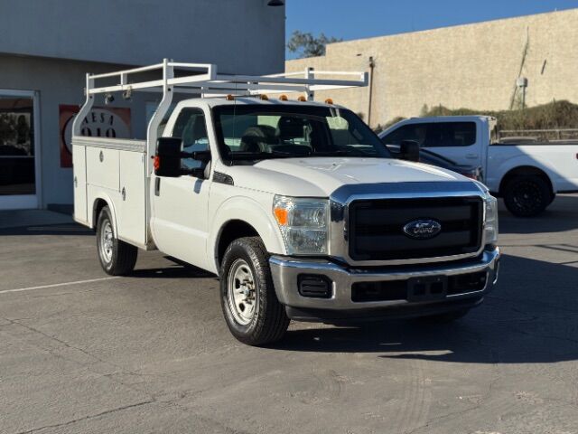 2015 Ford F-350 Chassis XL