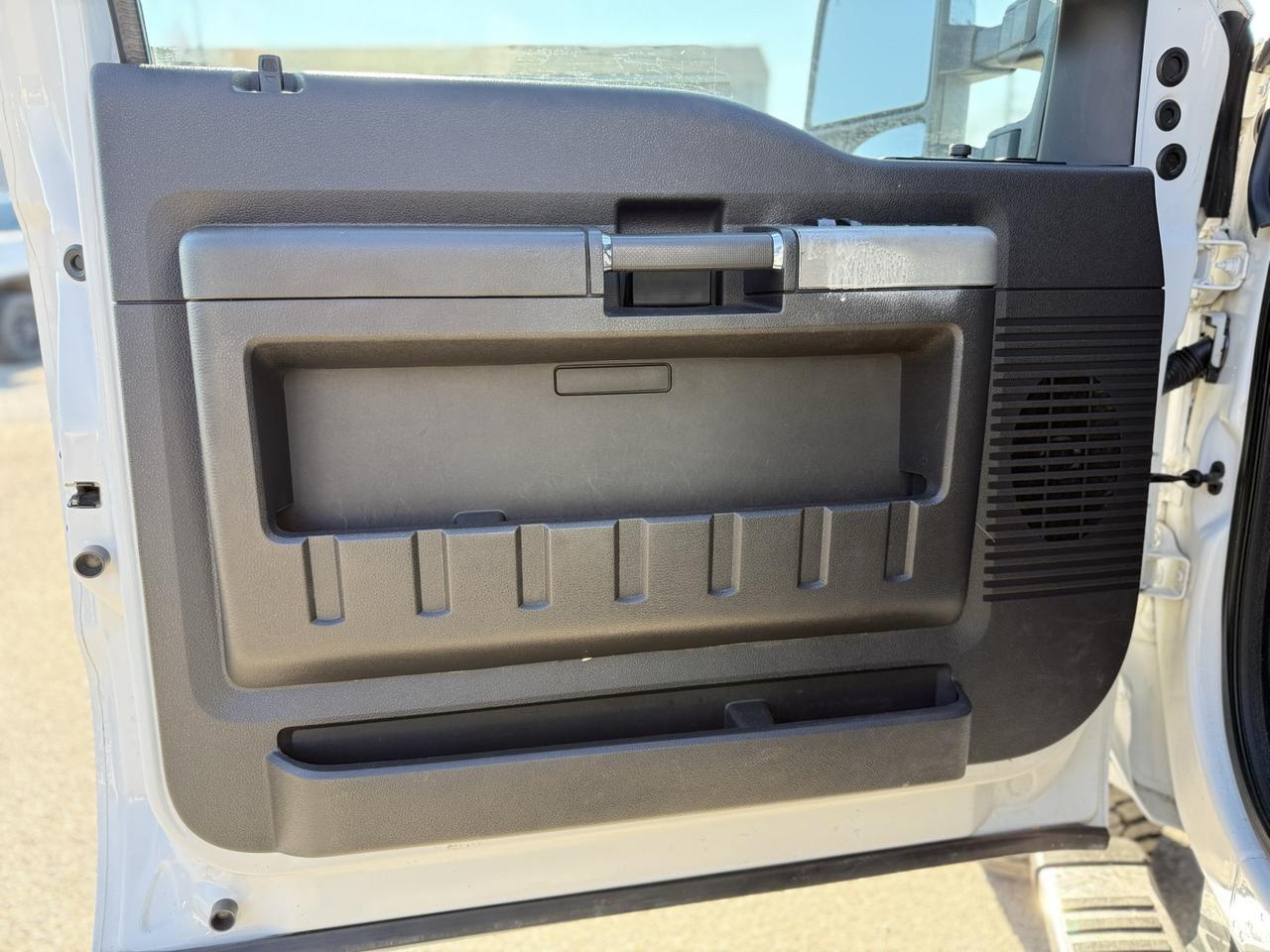 2015 Ford F-350SD Lariat Crestwood KY