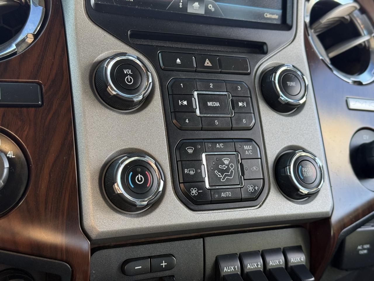 2015 Ford F-350SD Lariat Crestwood KY