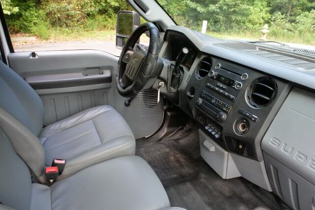 2015 Ford F-350SD XL DRW / Knapheide Platform Stake Body / 6.2L V8! High Point NC