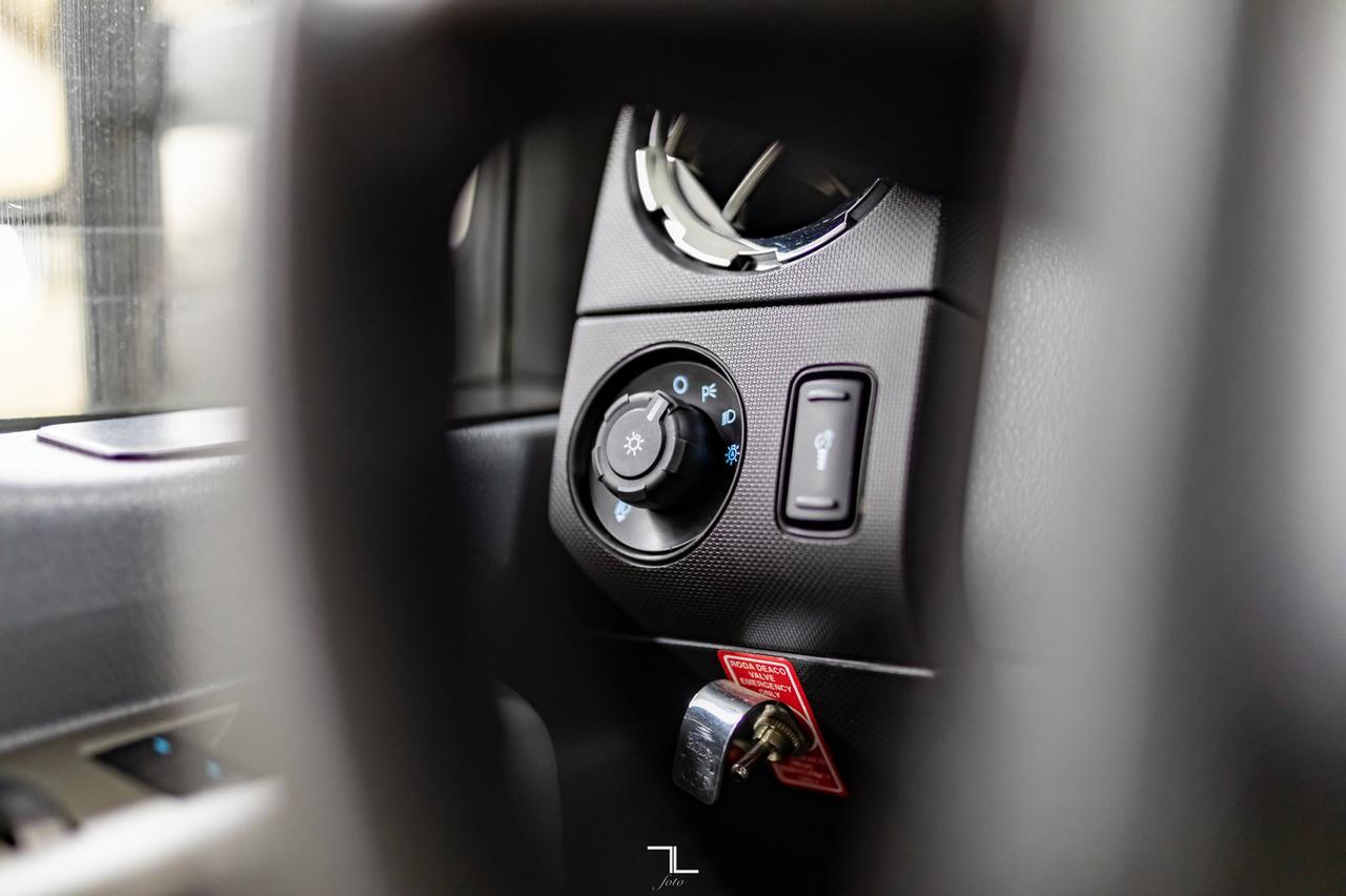 2015 Ford F-450 4x4 Crew Cab XLT Dually Deck Diesel VMAC Red Deer AB