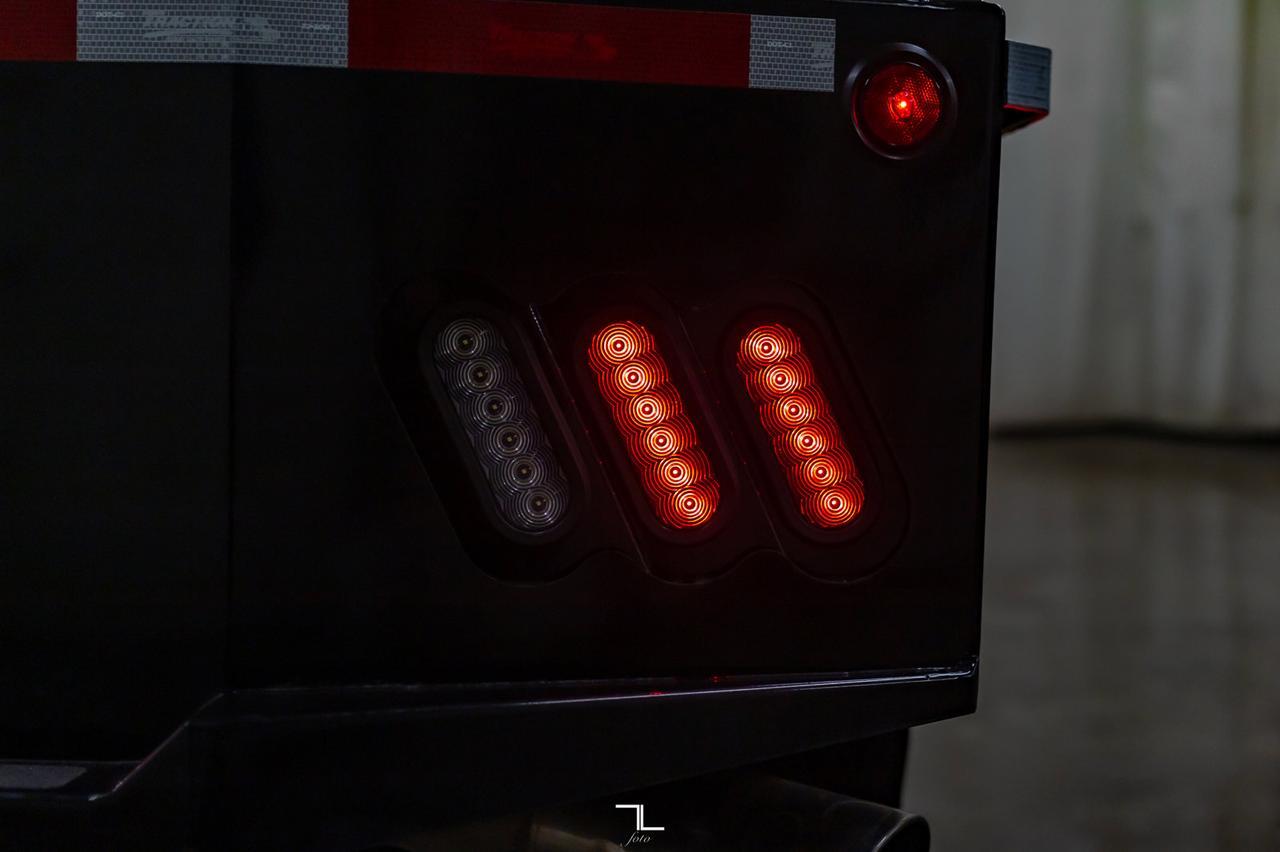 2015 Ford F-450 4x4 Crew Cab XLT Dually Diesel Deck Red Deer AB