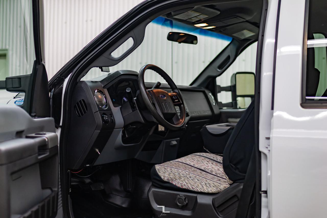 2015 Ford F-450 4x4 Crew Cab XLT Dually Diesel Deck Red Deer AB