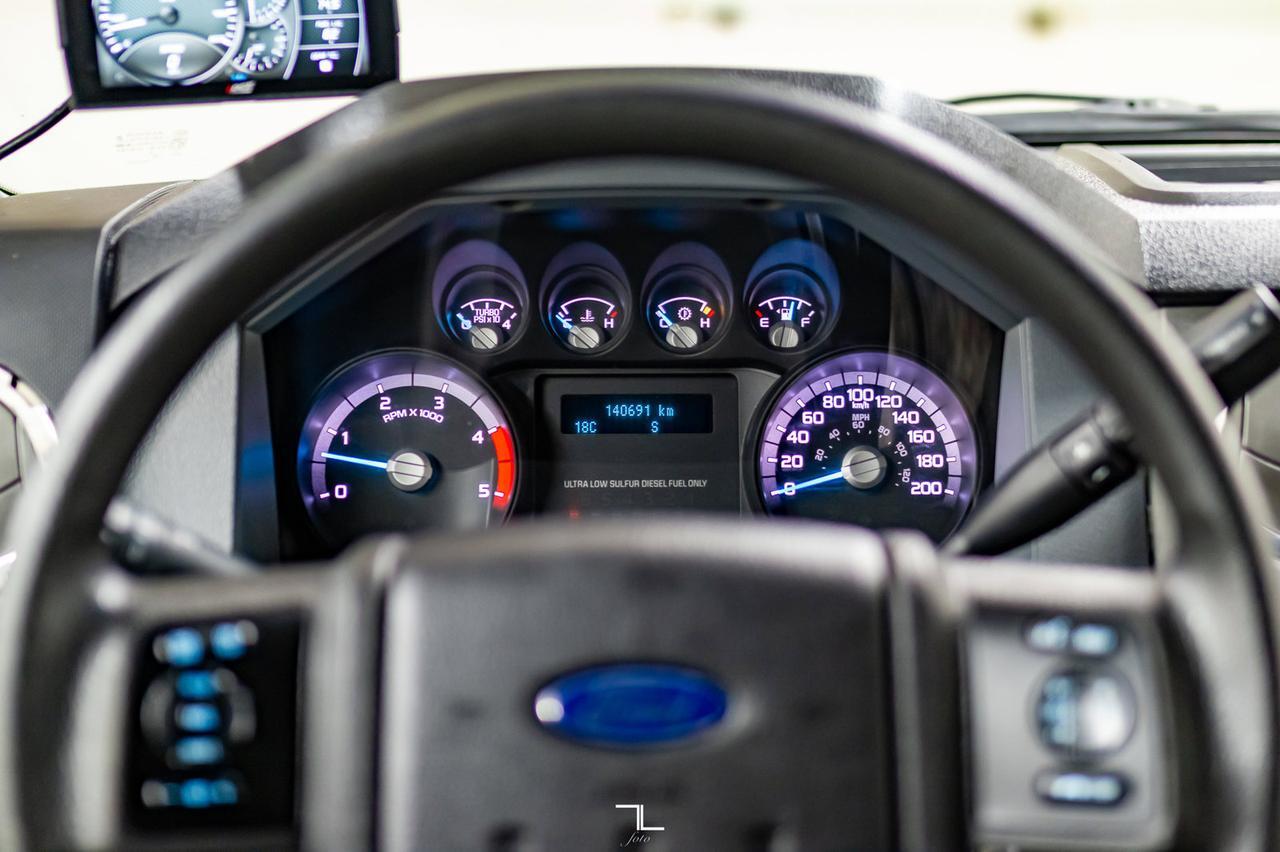 2015 Ford F-450 4x4 Crew Cab XLT Dually Diesel Deck Red Deer AB