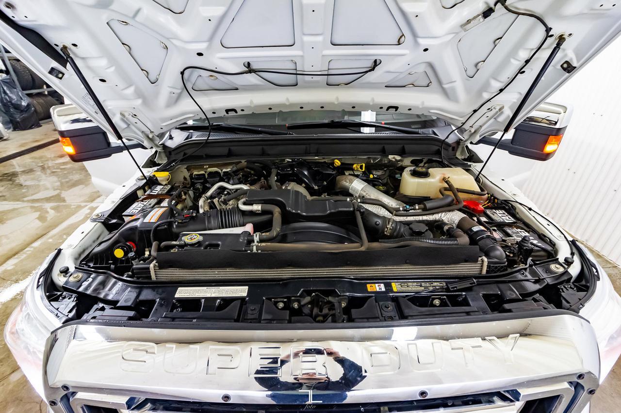 2015 Ford F-450 4x4 Crew Cab XLT Dually Diesel Deck Red Deer AB